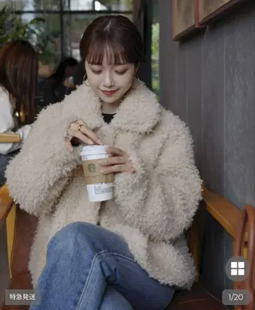 [ 미사용 새상품 ] 퍼 크롭 자켓 아이보리 베이지 nugu may