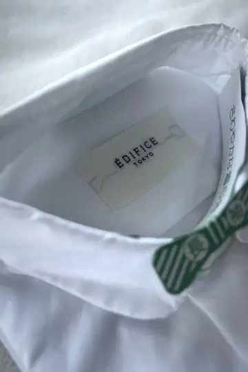 EDIFICE 화이트 긴팔 셔츠