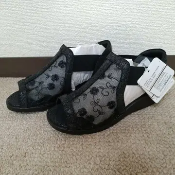 Texcy 블랙 오픈토 샌들 사이즈 S