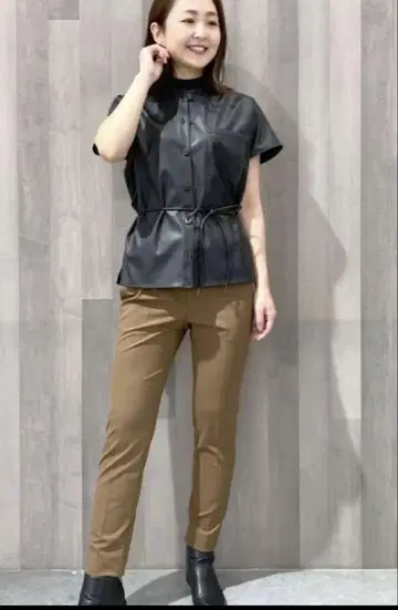 띠어리 가을 상품 미사용 새상품 에코 가죽 블라우스