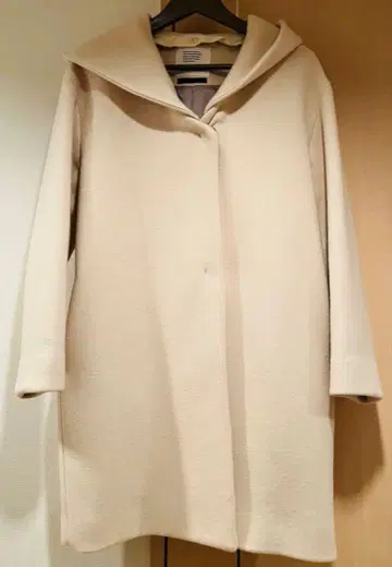 최종 가격 새상품급 Croche 크로셰 아이보리 화이트 후드 부착 코트