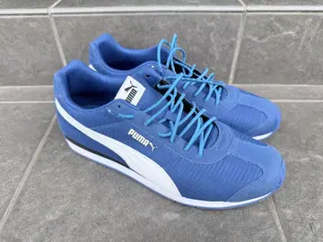 PUMA 스니커즈