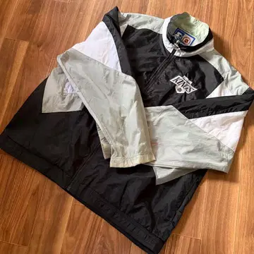 STARTER 로스앤젤레스 킹스 나일론 자켓