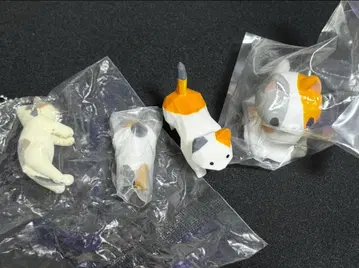 삼색 고양이 캡슐 토이 4개 세트
