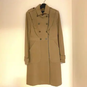 몇 번만 사용한 BCBG 롱 코트
