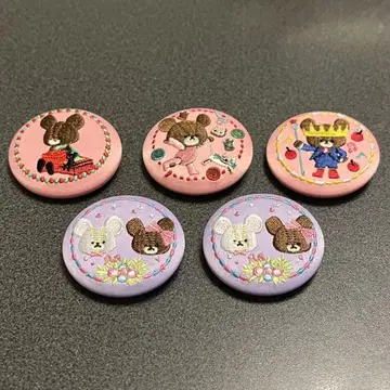 곰돌이 자수 캔뱃지
