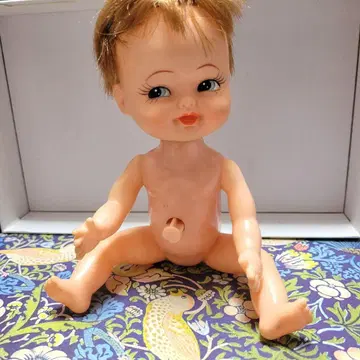 쇼와 예스노우 인형