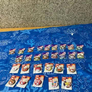 3581 헬로키티 플라스틱 배지