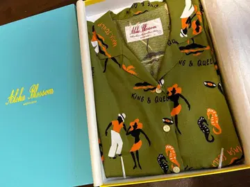 알로하 블라썸 반팔 원피스 알로하 블라썸 원피스