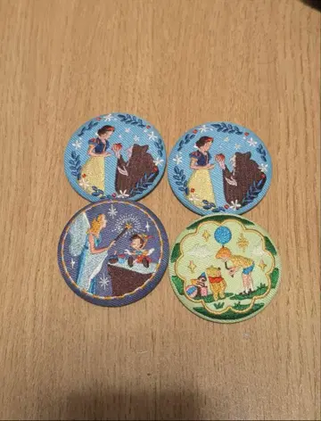 Disney Characters 자수 캔뱃지