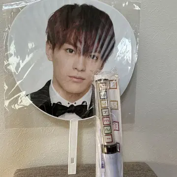 TravisJapan 마츠쿠라 카이토 부채와 응원봉