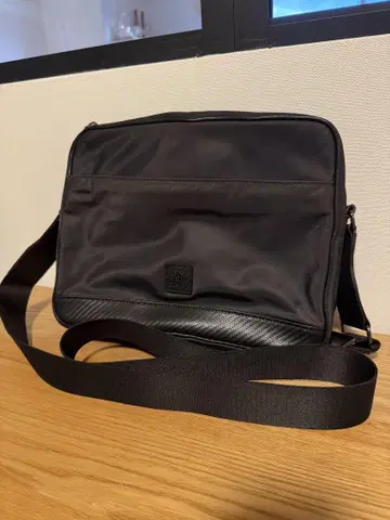 던힐 숄더백