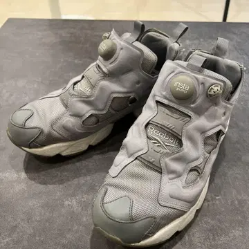 펌프 퓨리 그레이 27cm