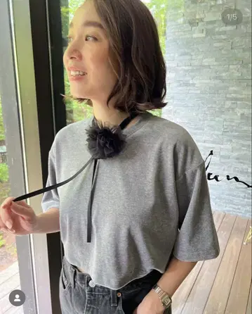 [ 한 번만 착용 ] 더 뉴하우스 세라 탑 벨로아 티셔츠