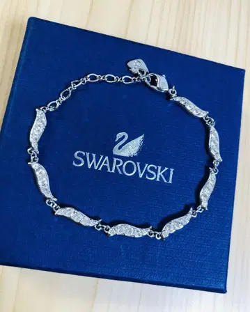 새상품급 스와로브스키 Swarovski 팔찌