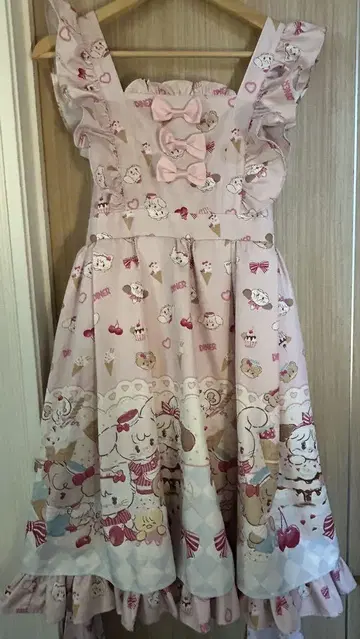 axes femme kawaii x mikko 콜라보 JSK