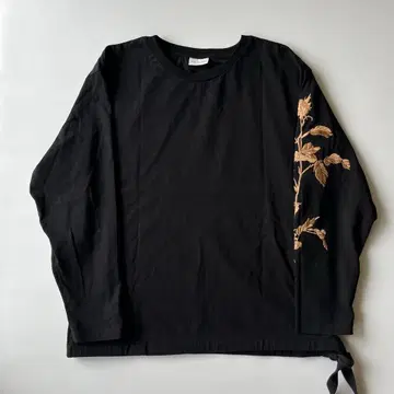 DRIES VAN NOTEN 드리스반노튼 소매 자수 티셔츠