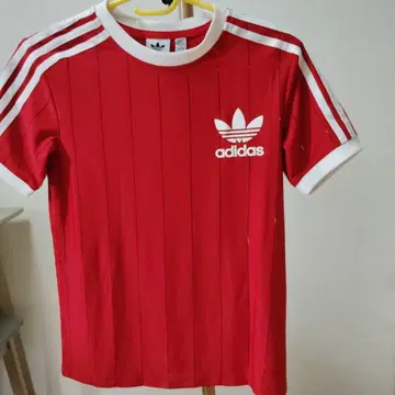 adidas 티셔츠 빨간색/화이트 XS 사용감 없음 완판템