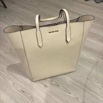 MICHAEL KORS 크림 토트백