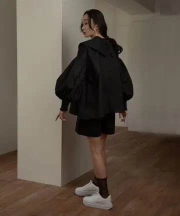 i_am 빅칼라 블라우스 블랙