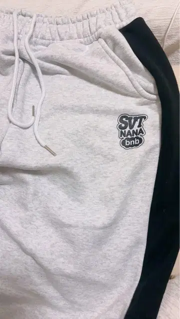SVT NANA bnb 스웨트 팬츠 그레이