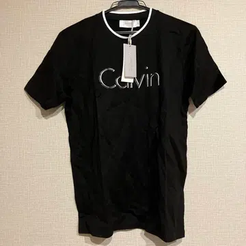 Calvin Klein 블랙 T셔츠