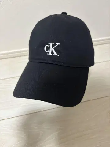 cK 로고 자수 야구 모자 블랙