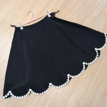 M's Gracy 블랙 플레어 스커트 42