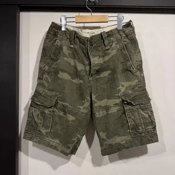 Abercrombie & Fitch 카모플라주 패턴 카고 숏팬츠 30