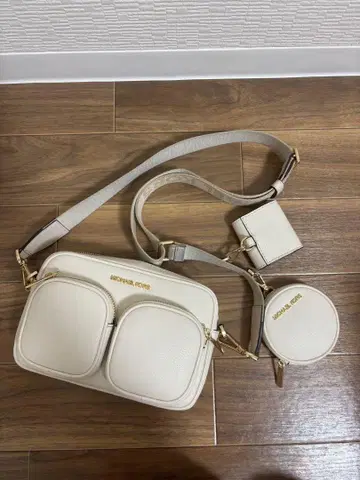 MICHAEL KORS 화이트 숄더백