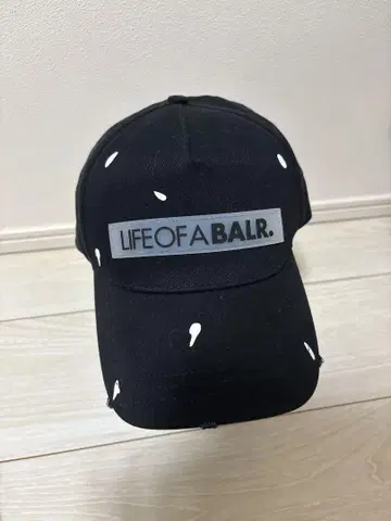 BALR. 블랙 캡 LIFE OF A BALR.