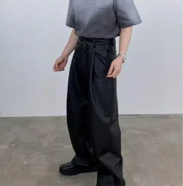 최종 가격 인하 HUE 가죽 와이드 팬츠