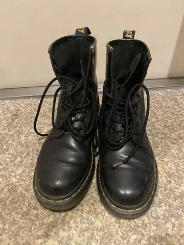 Dr.martens 8홀 부츠