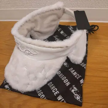 화이트 퍼 바이저 수납 봉투 포함