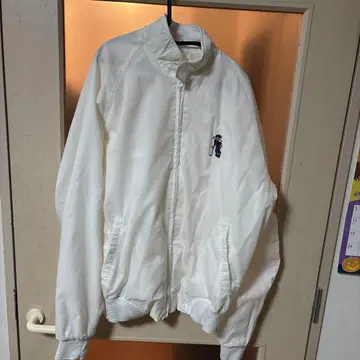 화이트 구피 자수 나일론 자켓