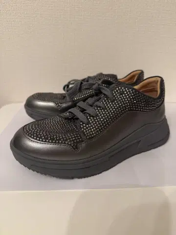 [컨디션 최상] 레어 fitflop 스터드 스니커즈