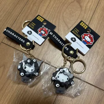 오사카 만박 블랙 산리오 캐릭터 아크릴 키링 2개 세트