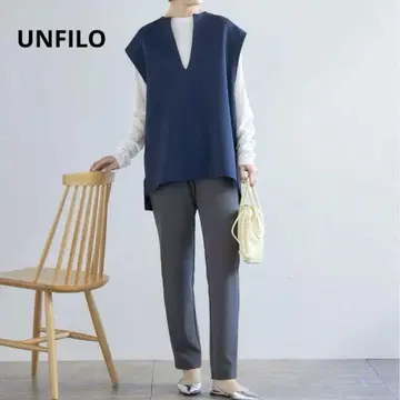 새상품급 앙필로 UNFILO 형태 니트 베스트 네이비