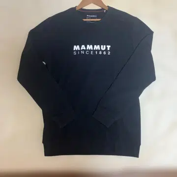 MAMMUT 블랙 크루넥 트레이닝복
