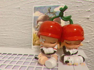 POPMART ZSIGA twins cherry contest