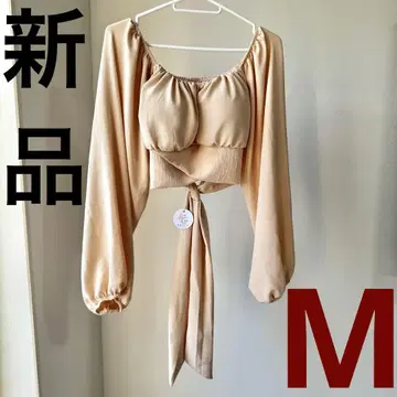 새상품 오프숄더 크롭 블라우스 M 사이즈