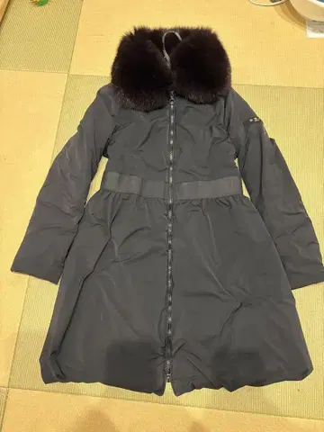 타트라스 블랙 다운 자켓 퍼 카라 부착