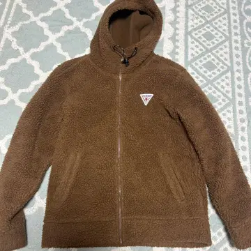 GUESS 플리스 자켓 브라운