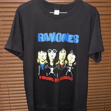 RAMONES 티셔츠 S 사이즈 블랙
