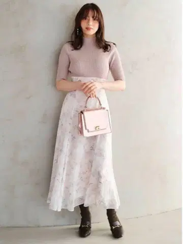 머큐리 듀오 레이어드 꽃 패턴 니트 도킹 원피스 베이지