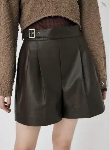 [ 새상품 택 포함 ] MOUSSY 숏팬츠 가죽