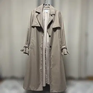 AMERI 베이지 트렌치코트 백 플리츠