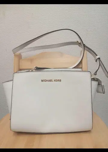 MICHAEL KORS 화이트 숄더백
