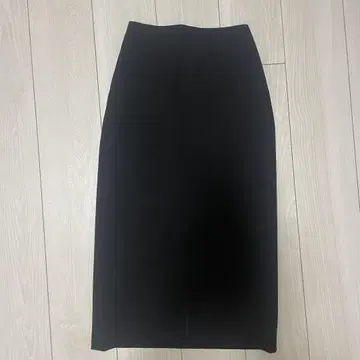 블랙 타이트 롱 스커트