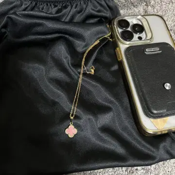 핑크 클로버형 골드 도금 목걸이